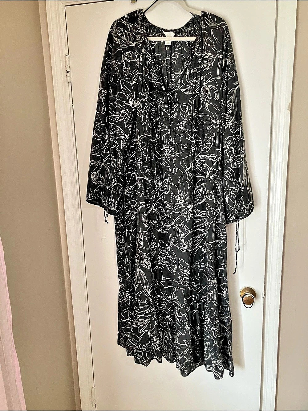 H&M Floral Maxi Dress in Black & White Size XL
